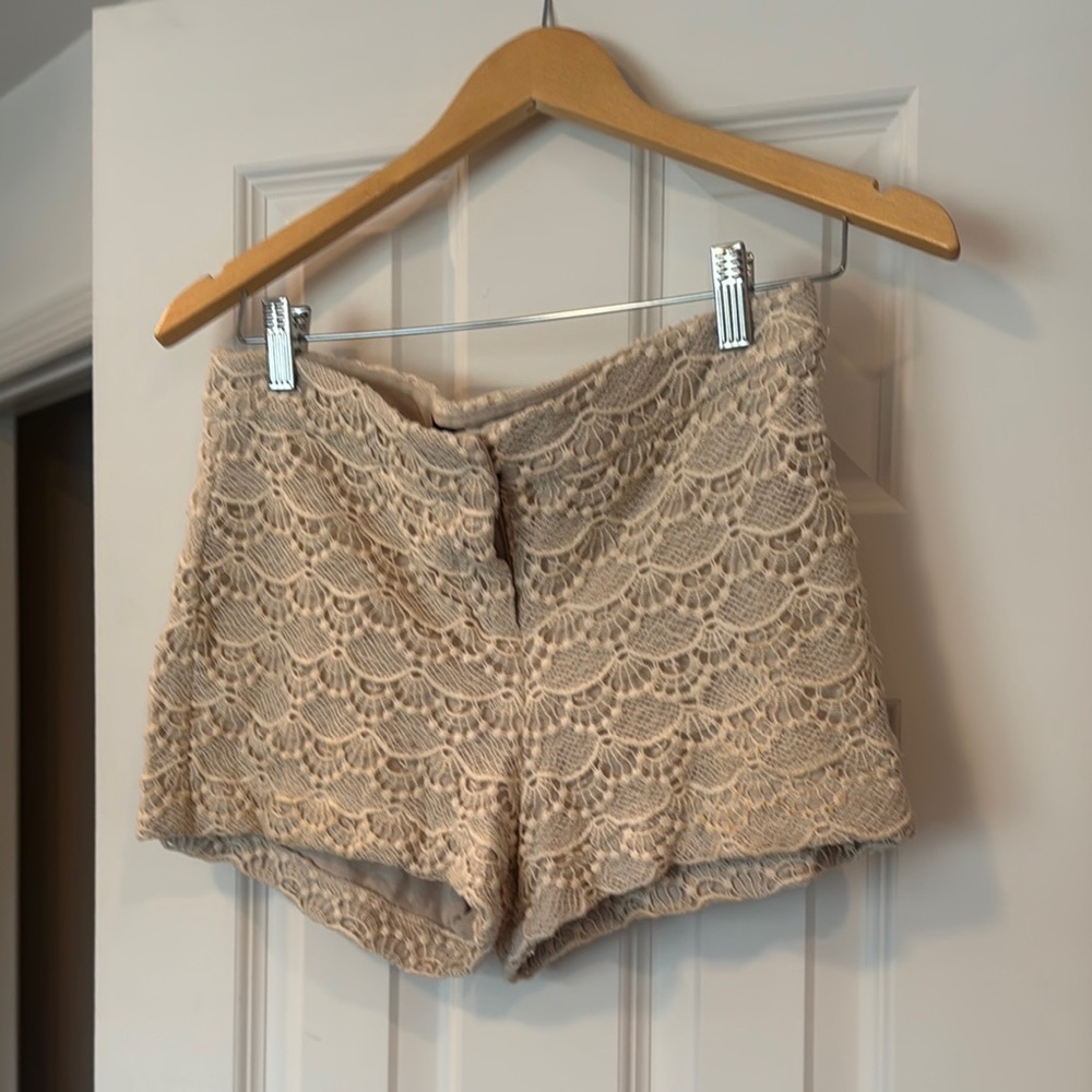 Express Beige Lace Women Shorts
